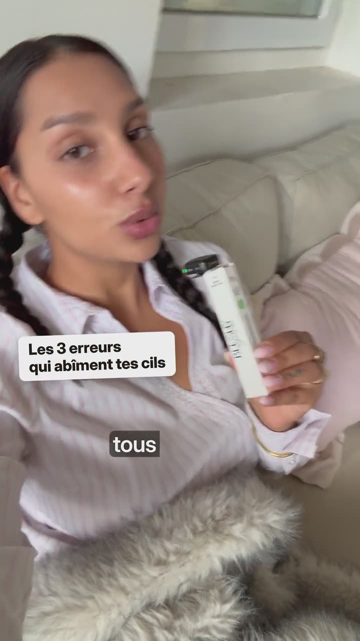Anjou face caméra, vidéo « Les 3 erreurs qui abîment tes cils » pour Blushy Signature